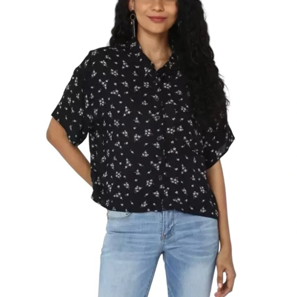 American Eagle Top Women Sz M Black Button Down‎ Floral NWOT
